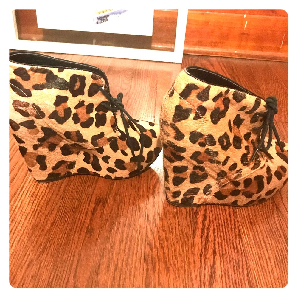 Women’s cheetah print wedges
